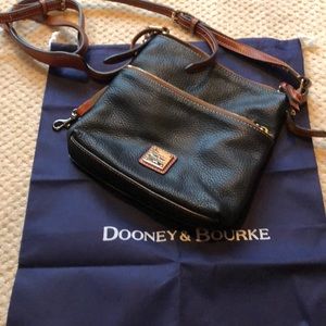 Dooney & Bourne 1975 black-RED EUC crossbody